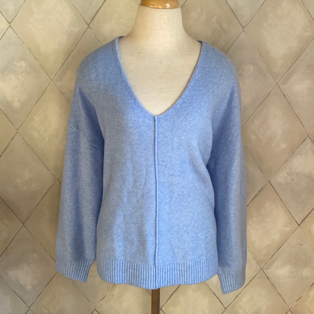COPY - Anne Taylor Loft Womens Blue Sweater, Large.